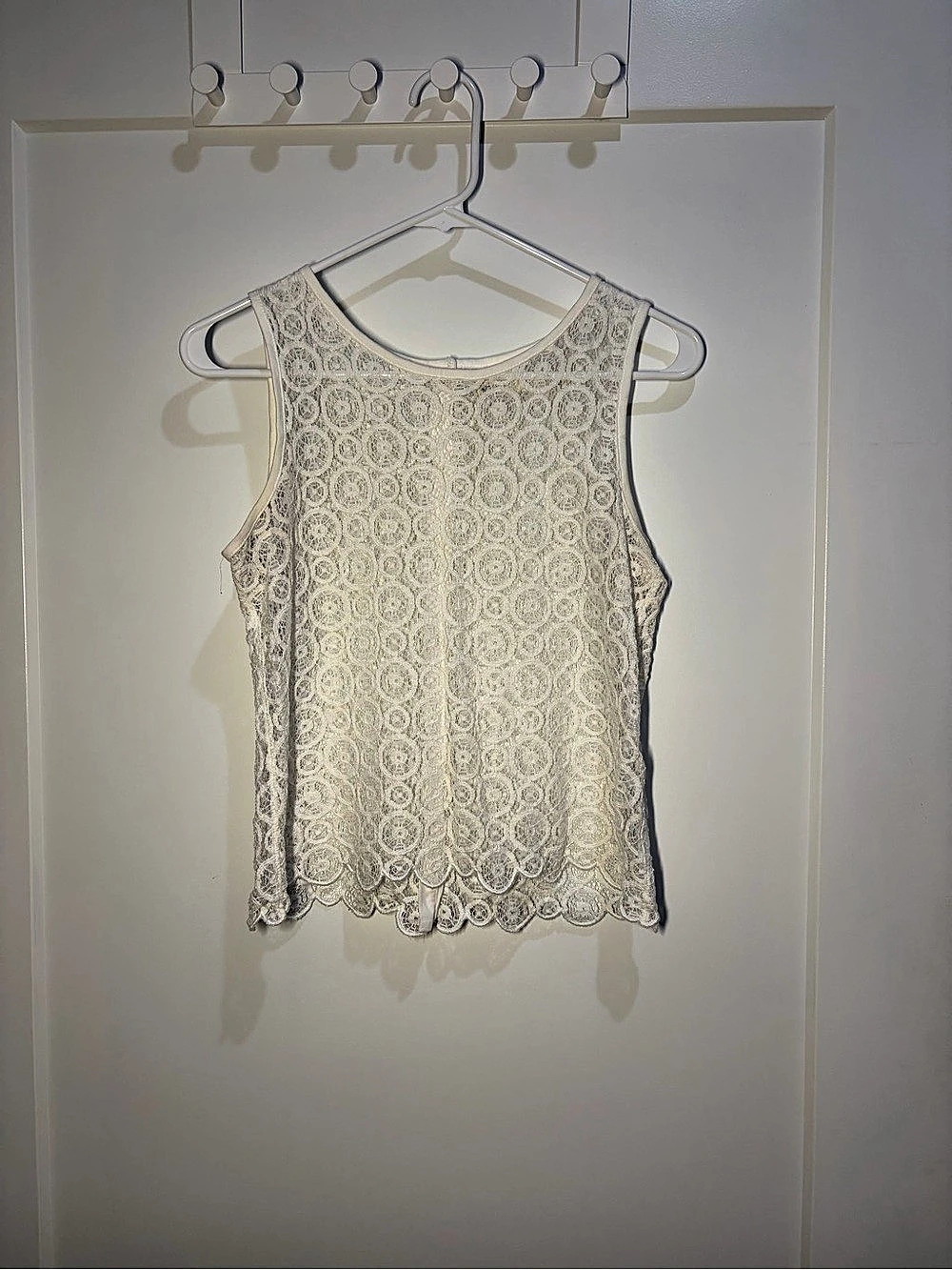 Hi Line White Sleeveless Lace Tank
